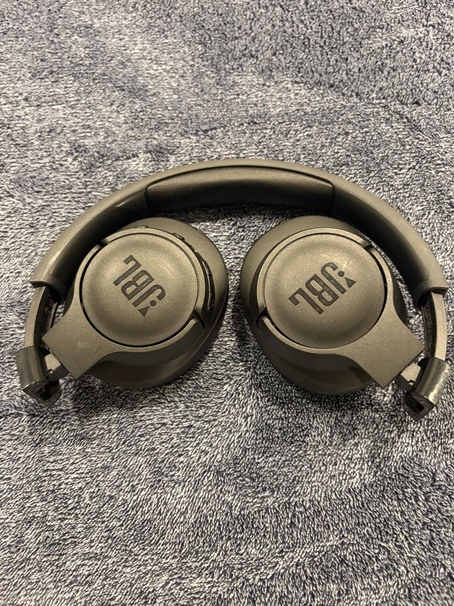 JBL Over-Ear Wireless Headphones - Black