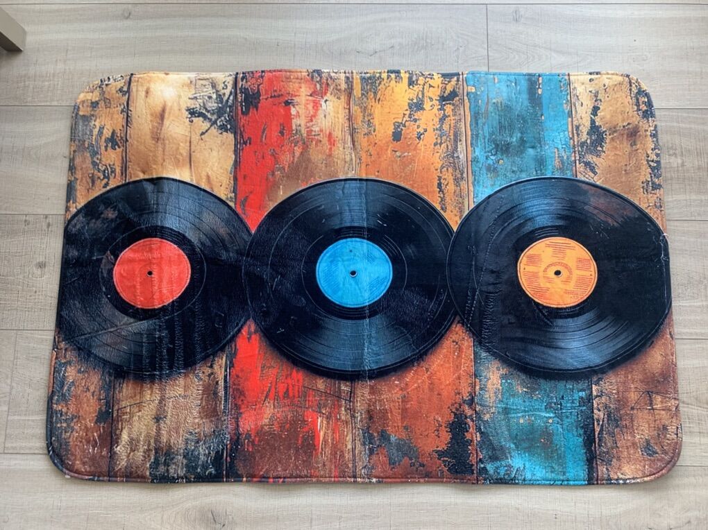 record rug/mat brand new without tags.