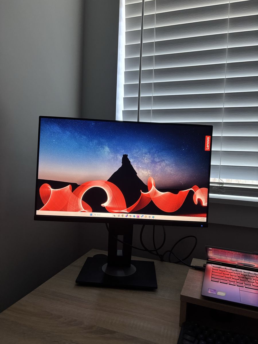 Main image 3