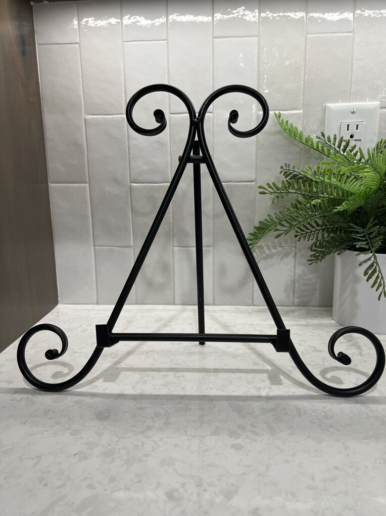 Metal Tabletop Picture Easel