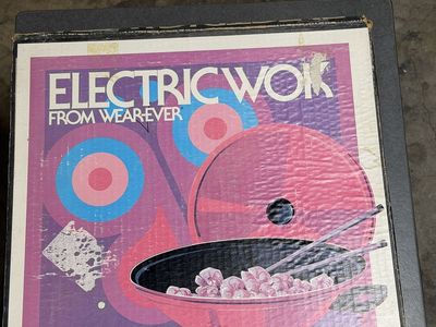 Vintage WearEver Electric Wok with Lid & Original Box - Retro Kitchen Appliance