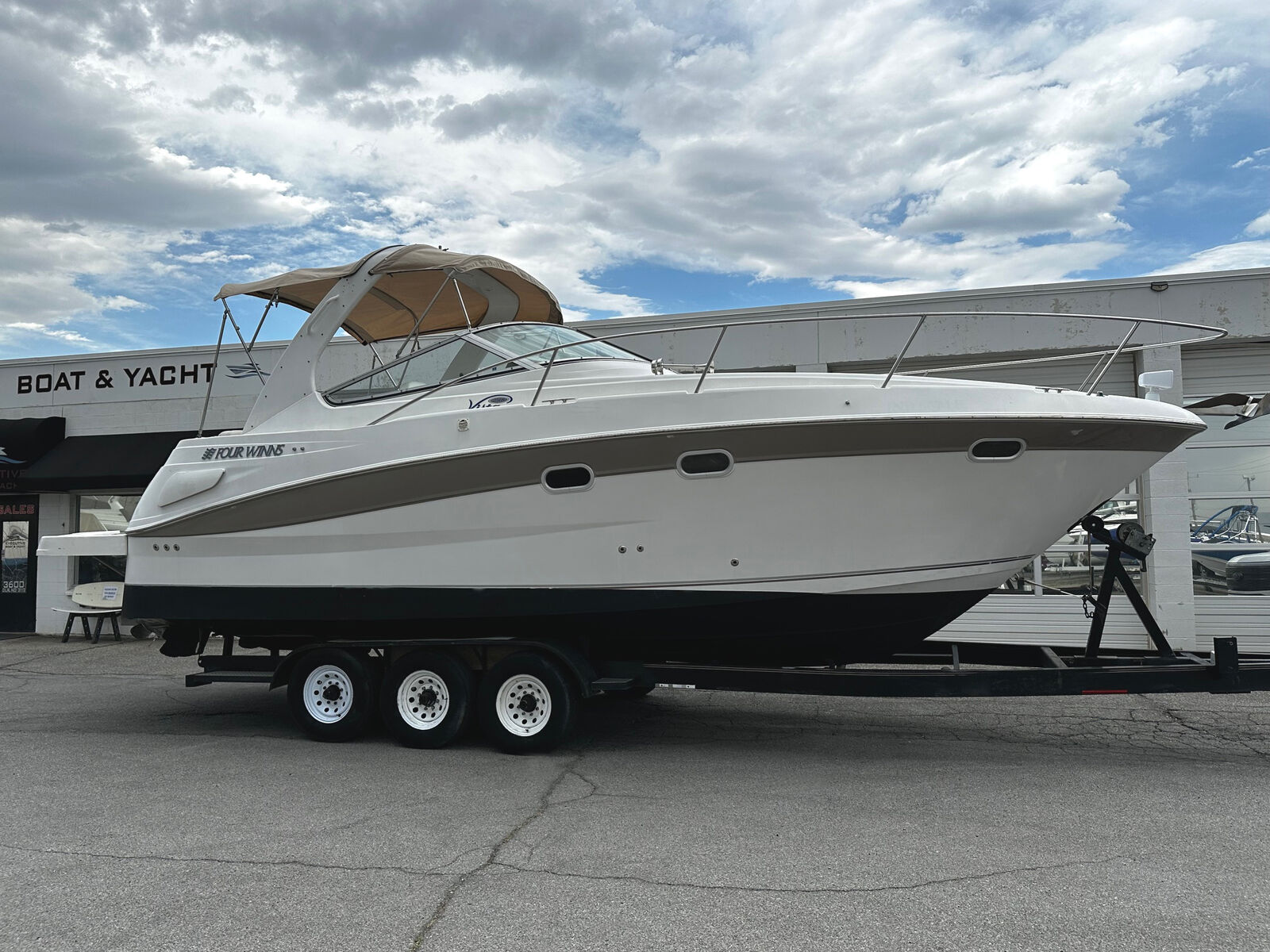 2003 29' Four Winns 298 Vista