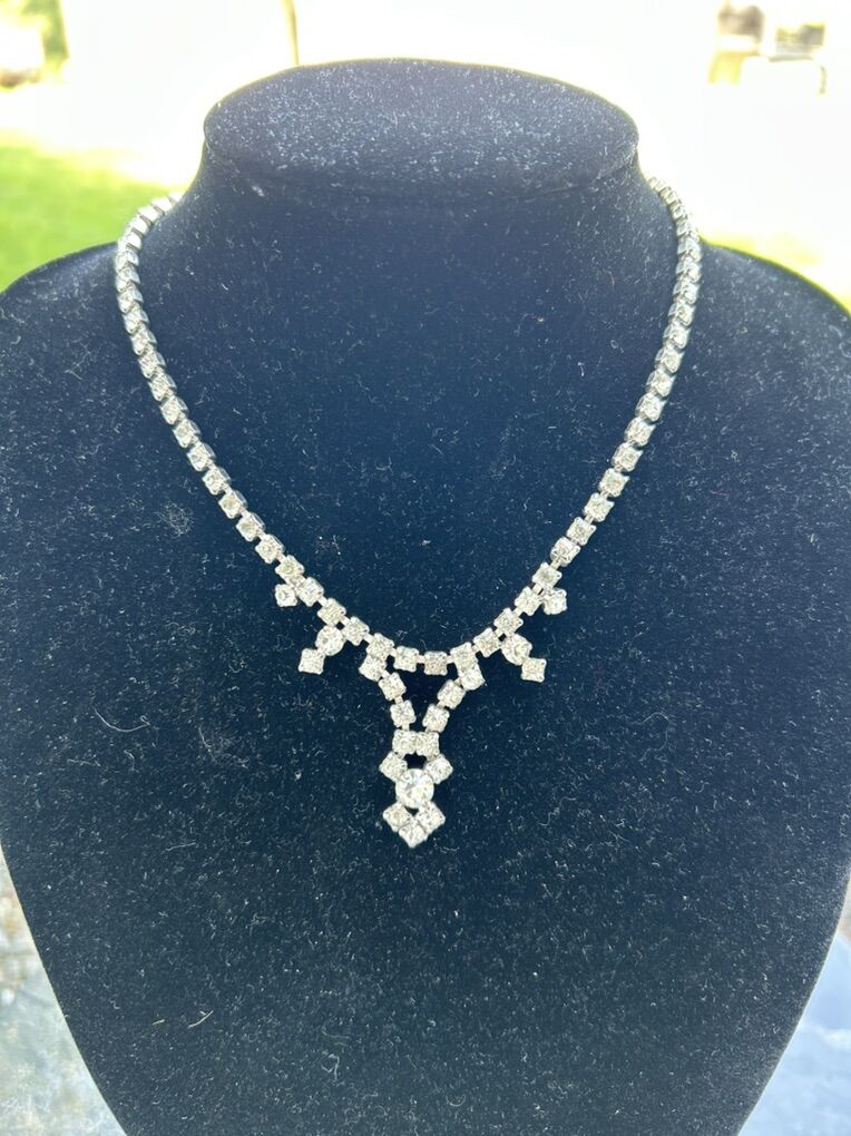 Vintage Rhinestone Y Necklace Silver Tone 15