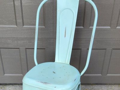 SO CUTE! Metal Bistro Chair in Robin Egg Blue