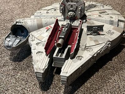 Star Wars Millennium Falcon Toy Spaceship - Large Scale, Highly Detailed