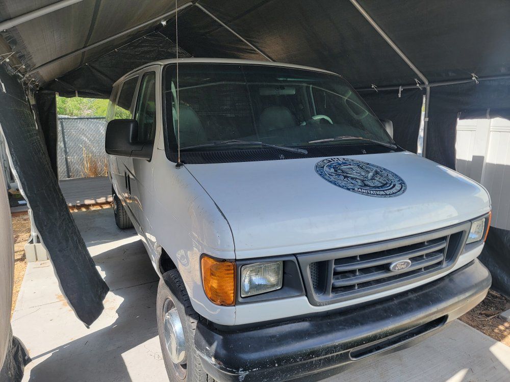 2003 Ford E-250 and Econoline 250 