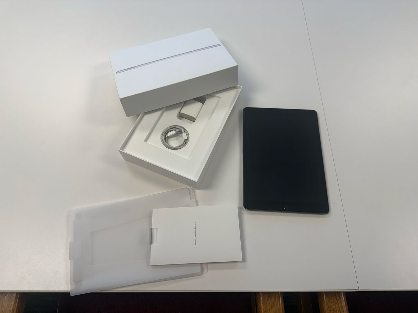 Apple iPad 9th gen 256GB Wi-Fi & Cellular