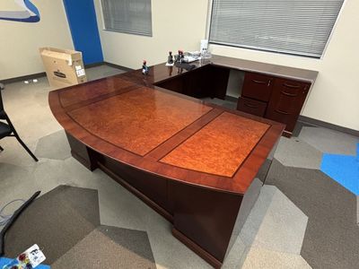 Executive Desk Set