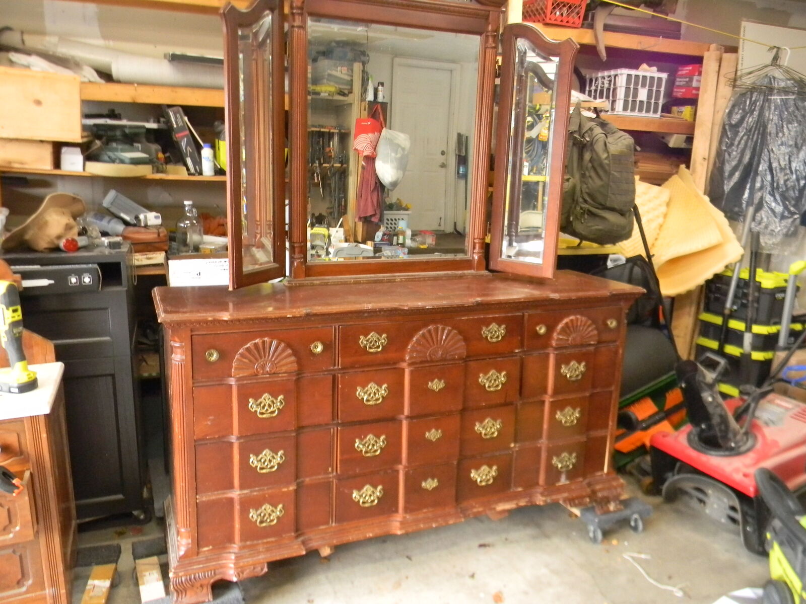 10 drawer dresser with mirror