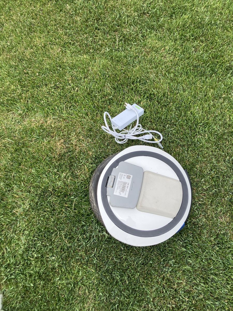 Segway One S1 ninebot Electric Unicycle - White/Black, Used with Charger