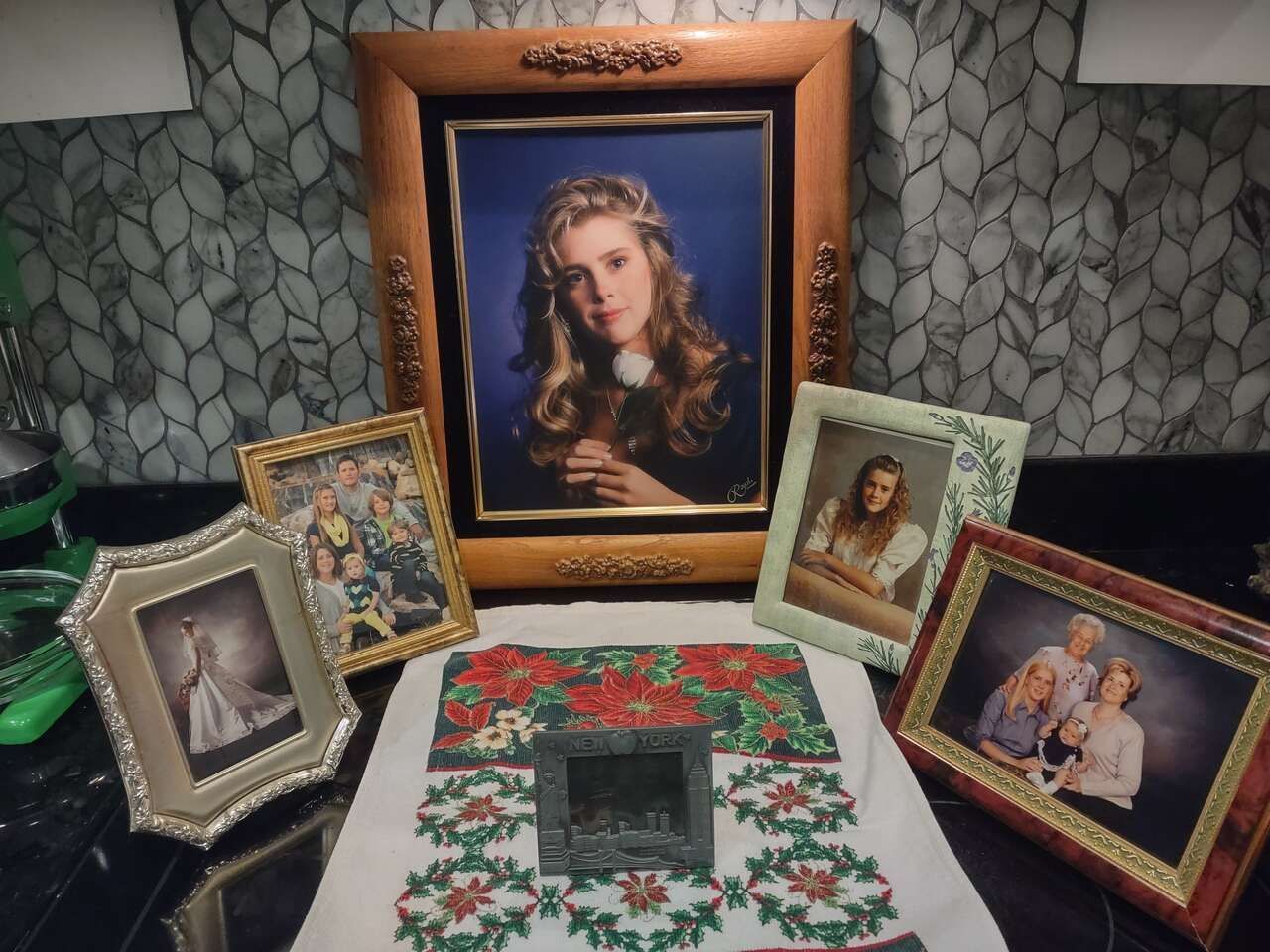 Main image 2