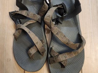 Chacos Men's Z/Cloud Toe-Loop Sandals Olive Green Size 12
