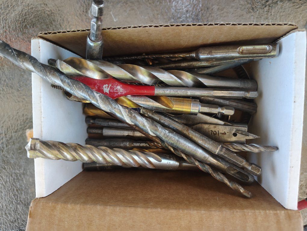 Assorted Drill Bit Lot - Spade, Twist, and Masonry Bits for Various Drilling Needs