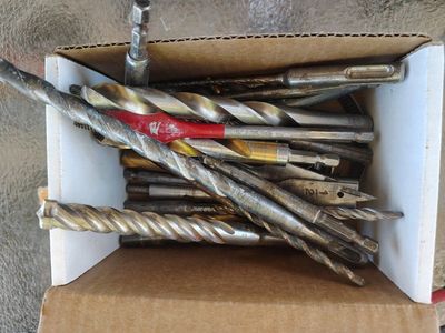 Assorted Drill Bit Lot - Spade, Twist, and Masonry Bits for Various Drilling Needs