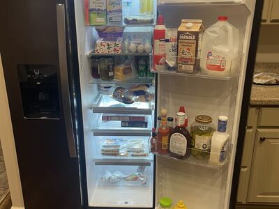 LE refrigerator