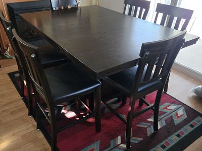 Counter Height Dining table and chairs