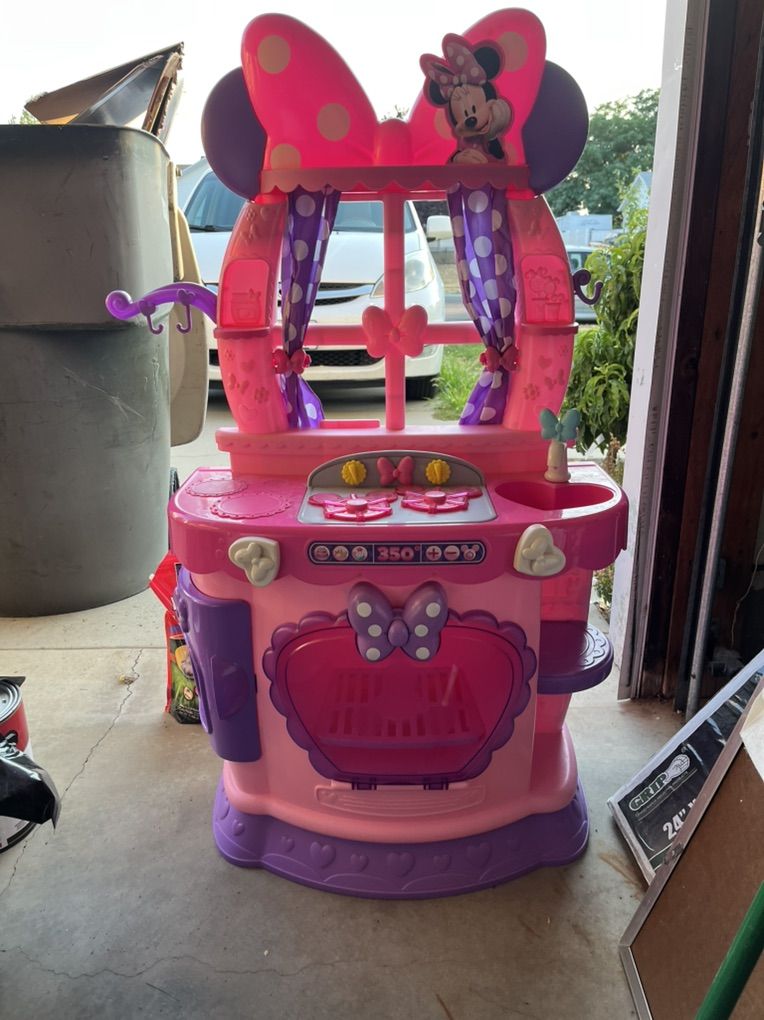 Kids Kitchen With Play Food