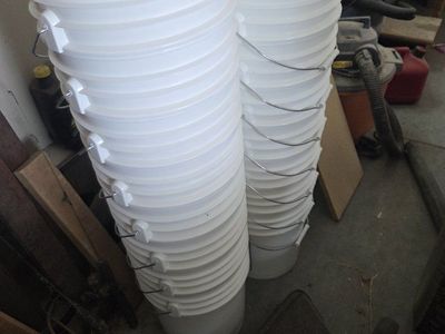 5 gallon bucket with gamma seal lids
