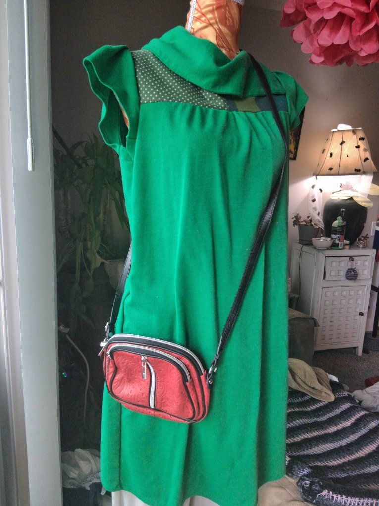 Main image 5