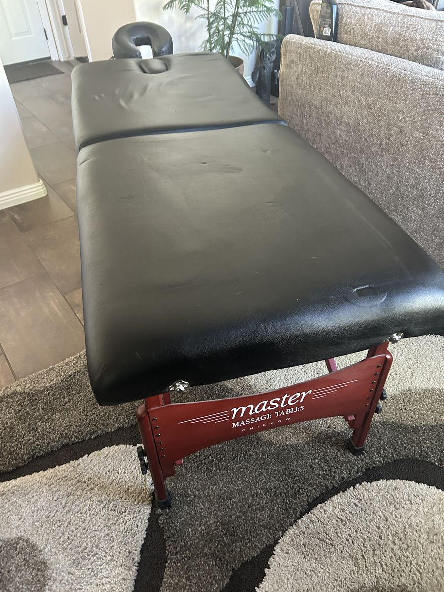 Master Massage Tables Portable Black Massage Table with Headrest