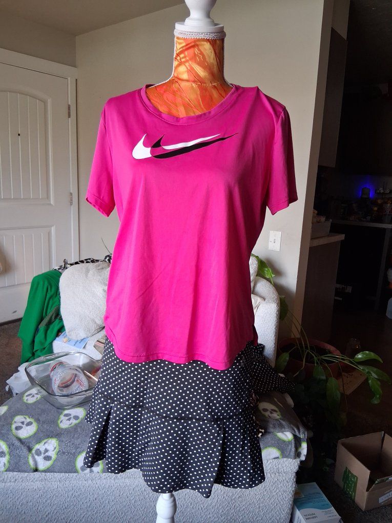 Nike Dri-Fit Pink Activewear Top Medium