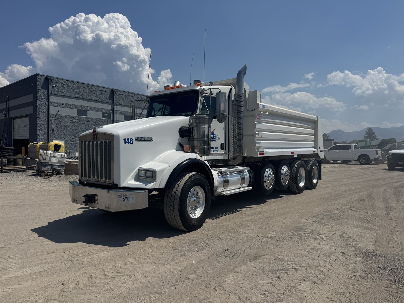 2019 KENWORTH DUMP TRUCK