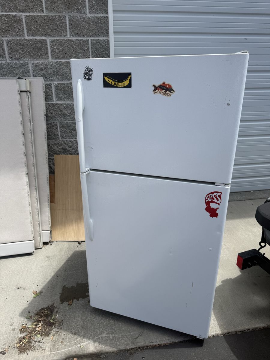 Free refrigerator (not working)