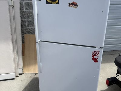 Free refrigerator (not working)