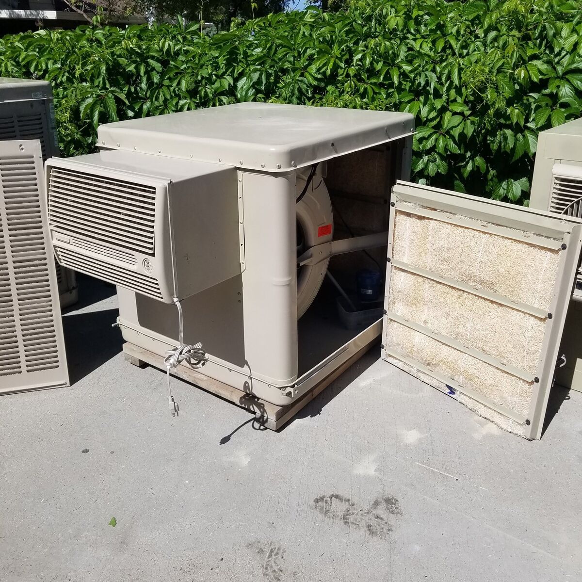 NEW WINDOW MOUNT EVAPORATIVE COOLER remote&hrdware