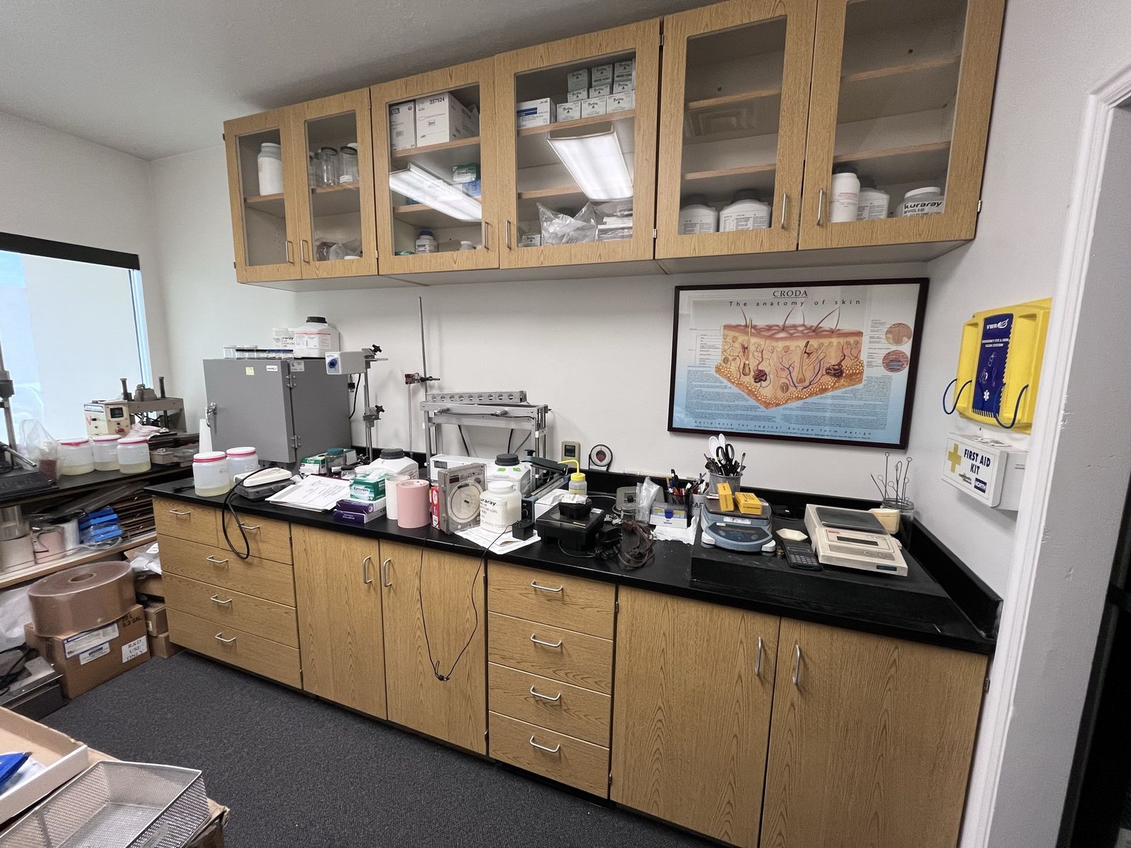 Garage / Storage / Workbench / Lab Cabinets, Benchtop and upper cabinets