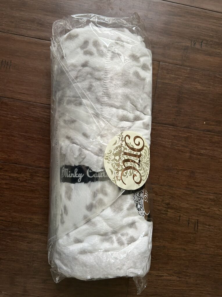 Minky Couture Blanket