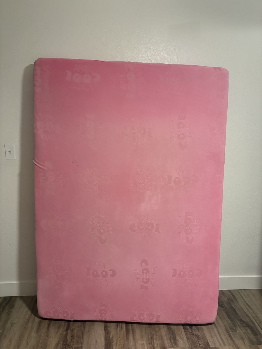 Cool Kids Pink Memory Foam Mattress - Used, Full Size