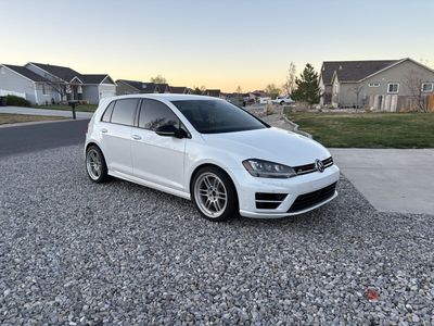 2017 Volkswagen Golf R w/DCC and Navigation
