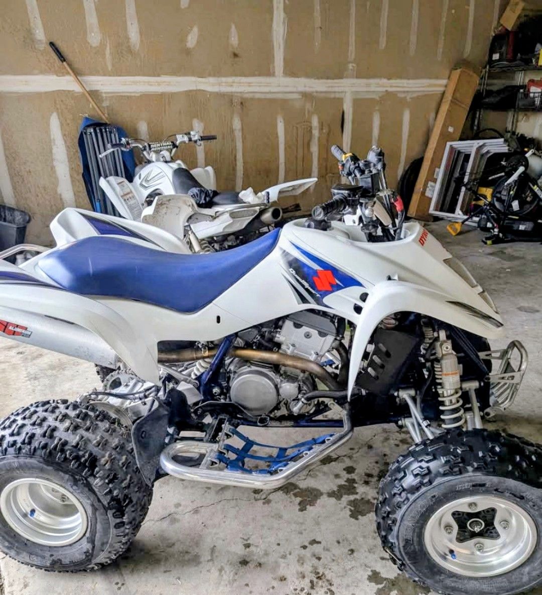Suzuki LTZ400