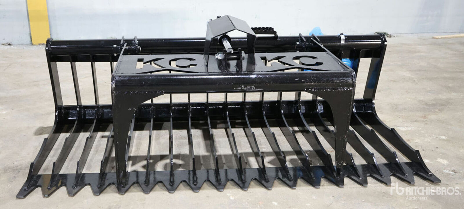 2025 Kit Containers QT-SG-S76-V3 76 in Skeleton Skid Steer Grapple Bucket