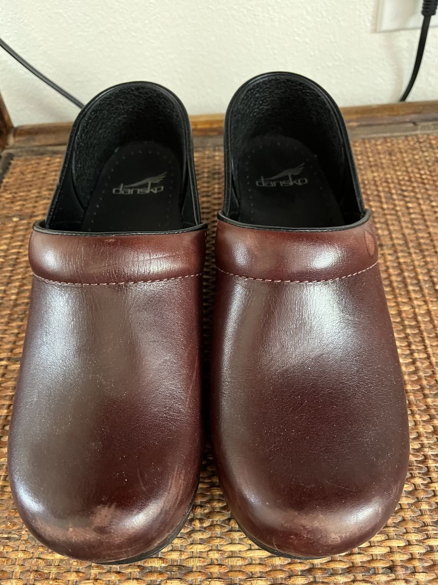 Dansko Shoes Size 8.5 - 9