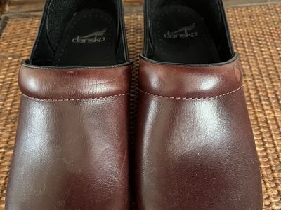 Dansko Shoes Size 8.5 - 9
