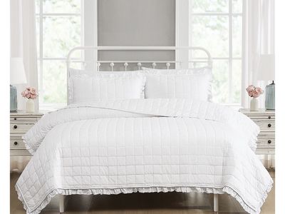 White Cotton Ruffle Trim Comforter, QUeen Size