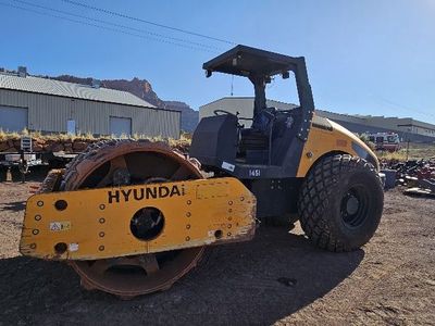 2018 Hyundai Vibratory Roller Compactor