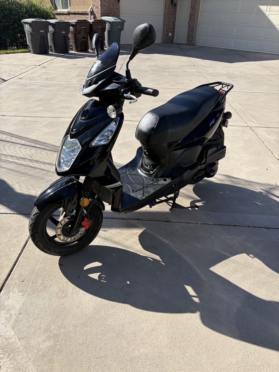 2017 Lance PCH 125 Scooter!