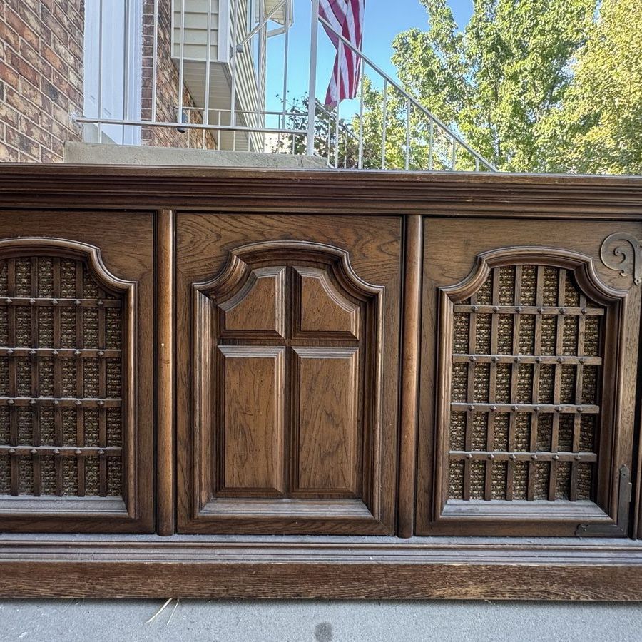 Antique Magnavox Console Stereo
