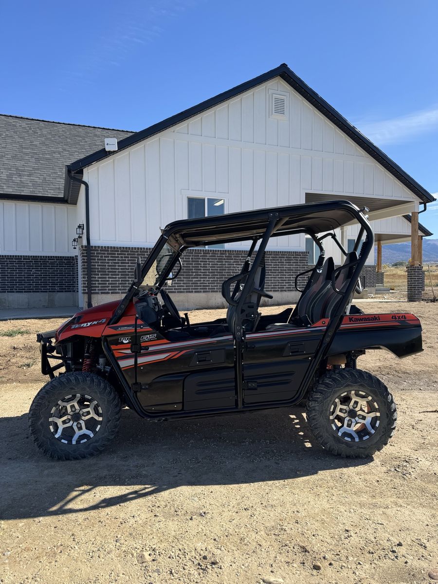 2017 Kawasaki Tyrex4 LE