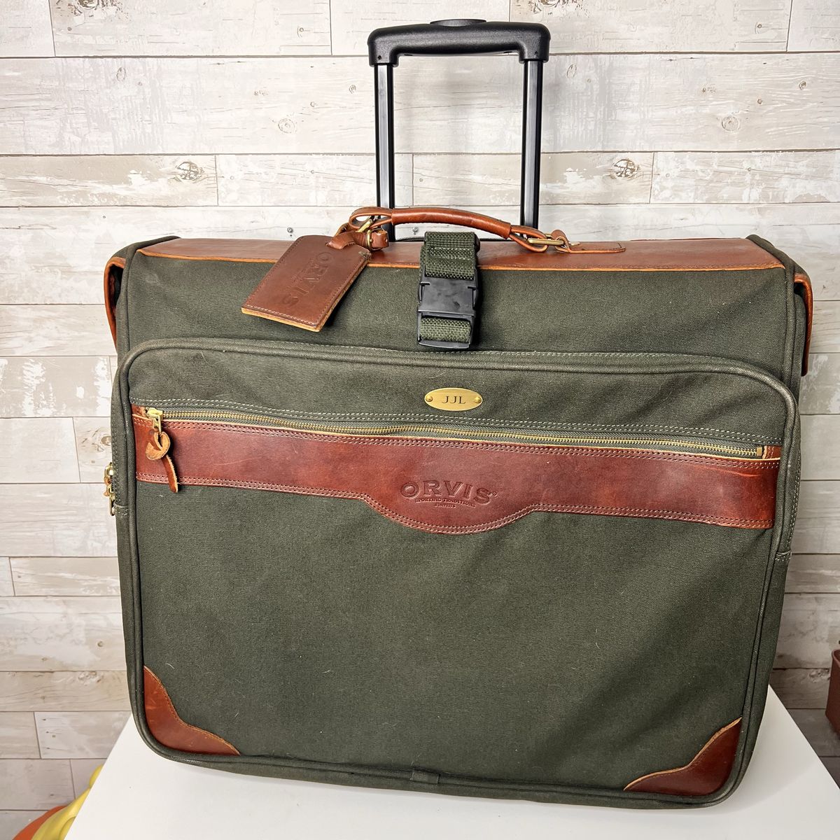 Orvis Battenkill Canvas Leather bag luggage 22”