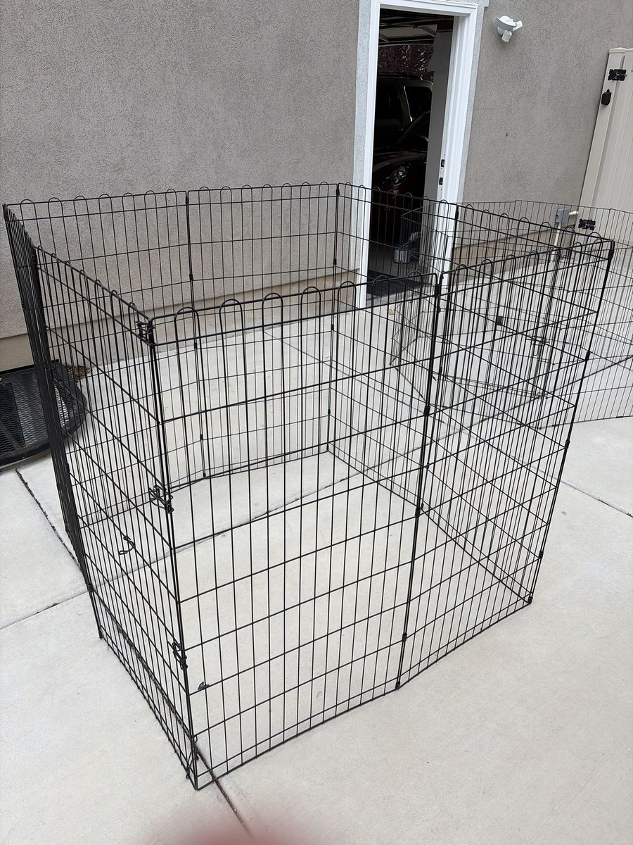 Small animal corral pen