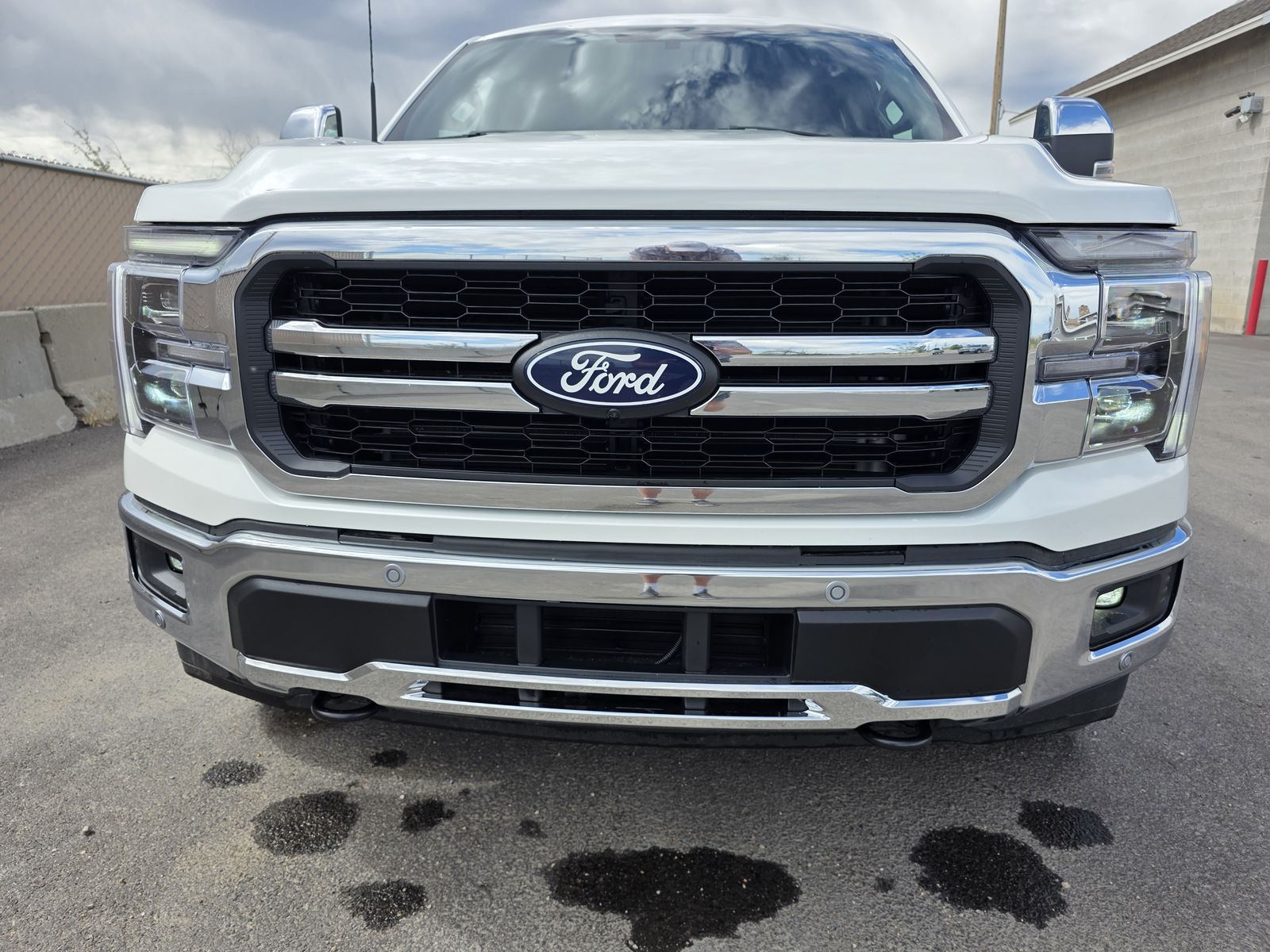 Main image 30