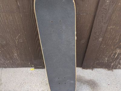 Millenniuem Falcon Star wars Skateboard