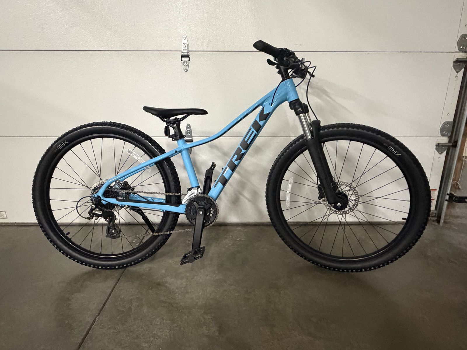 2 Trek 'Marlin 5' kids mountain bikes