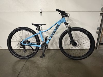 2 Trek 'Marlin 5' kids mountain bikes