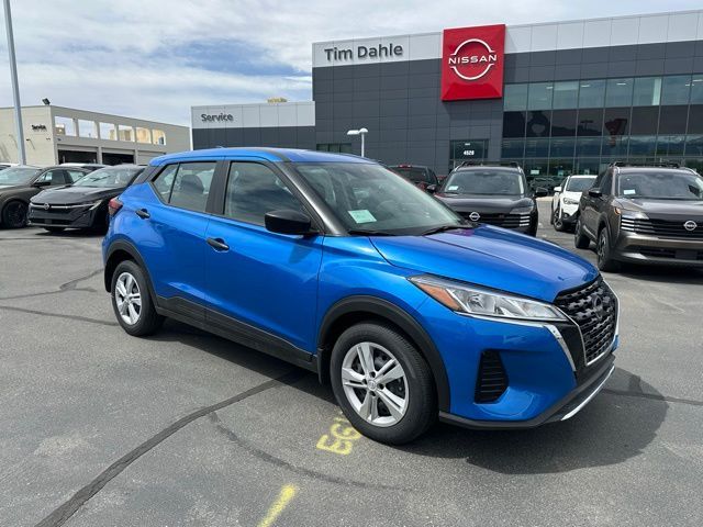 2025 Nissan Kicks Play S