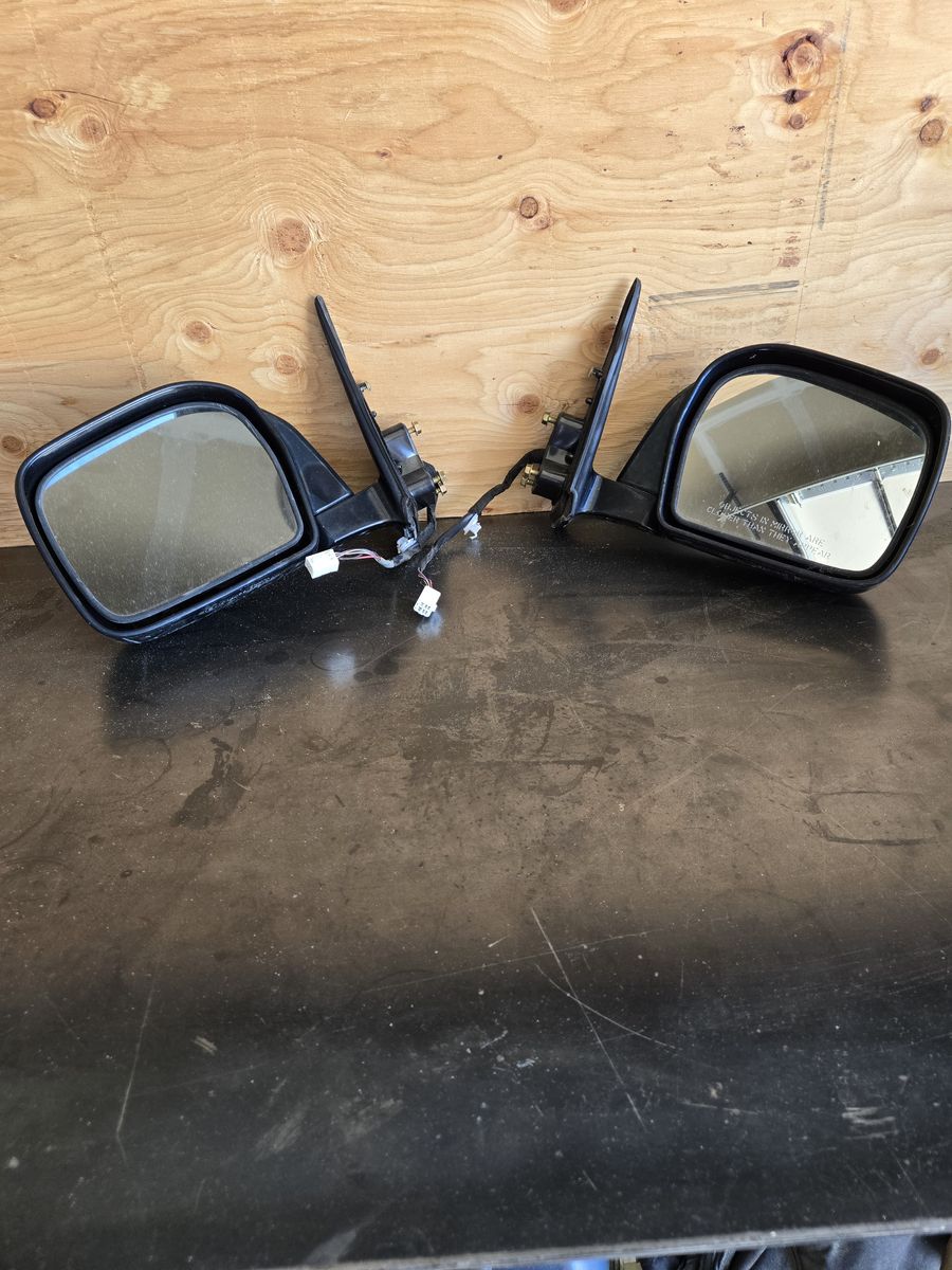 Side mirrors 2000 4Runner